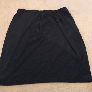 New Avenue black slip skirt 14/16